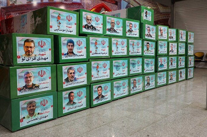 دوازده روز اقتدار